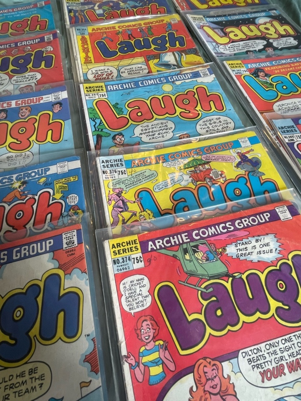 29 Archie Comics “Laugh” - Picture 2 of 7